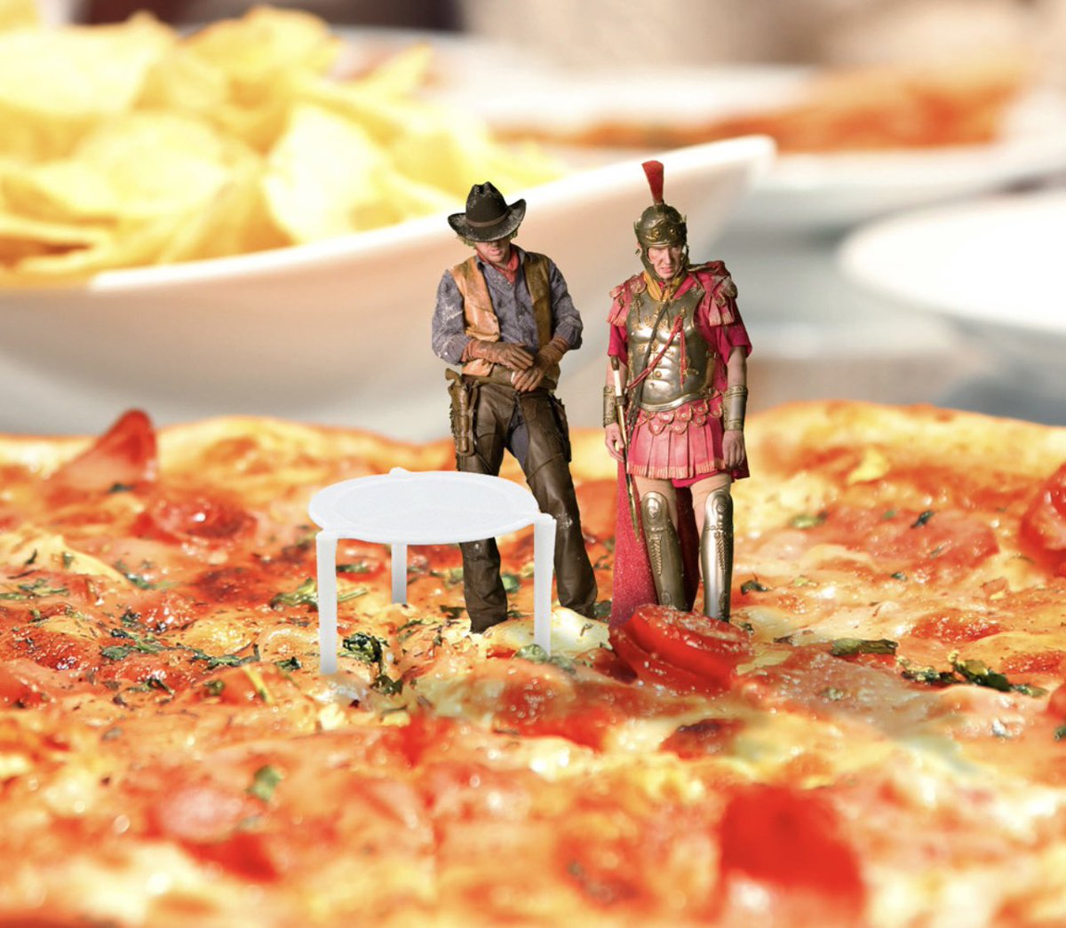 I think this pizza is a lil too big for us, Laredo