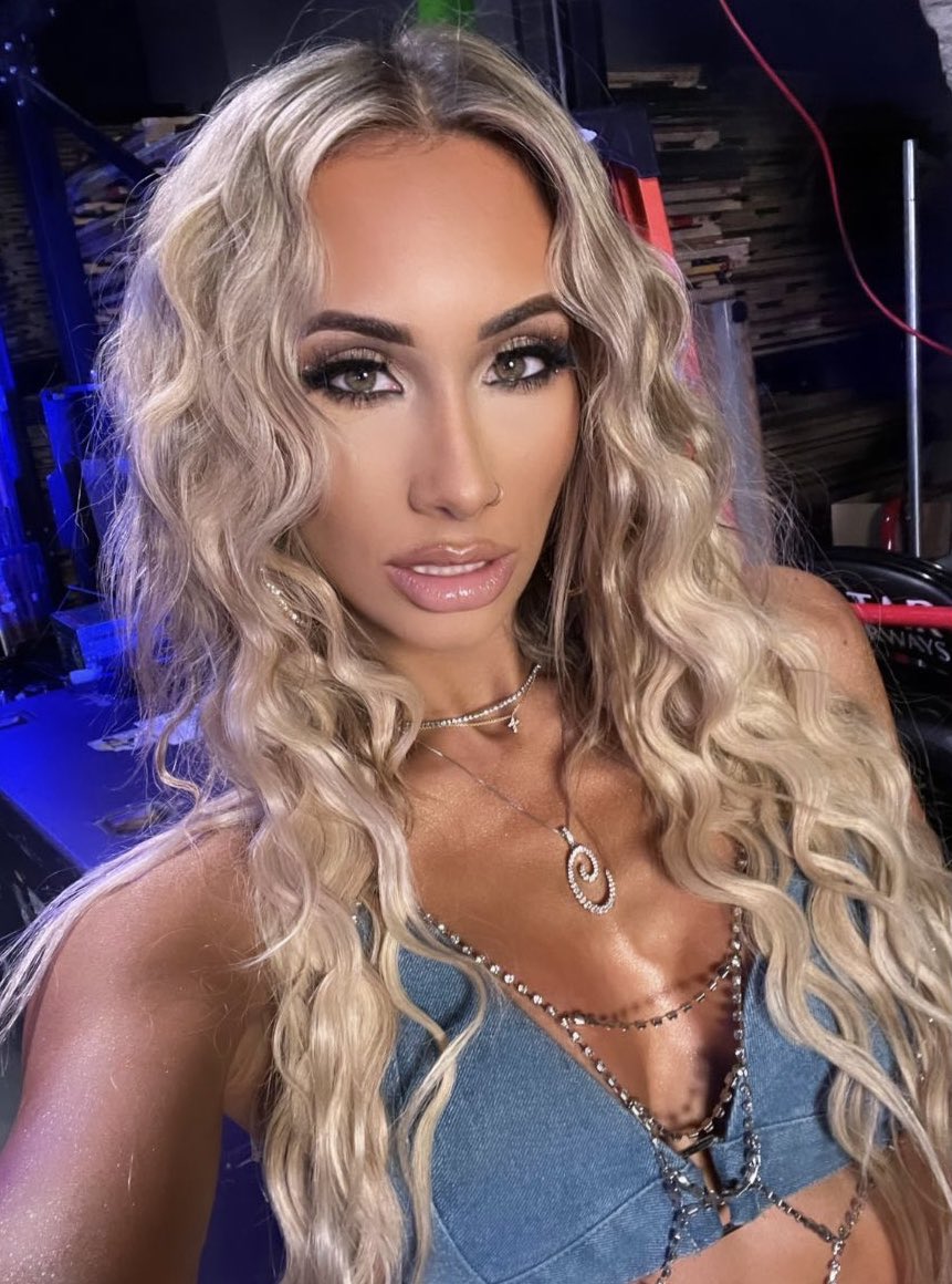 ICONTIFF's tweet photo. good morning to @CarmellaWWE only 🤍✨ https://t.co/H4VYyA42Py