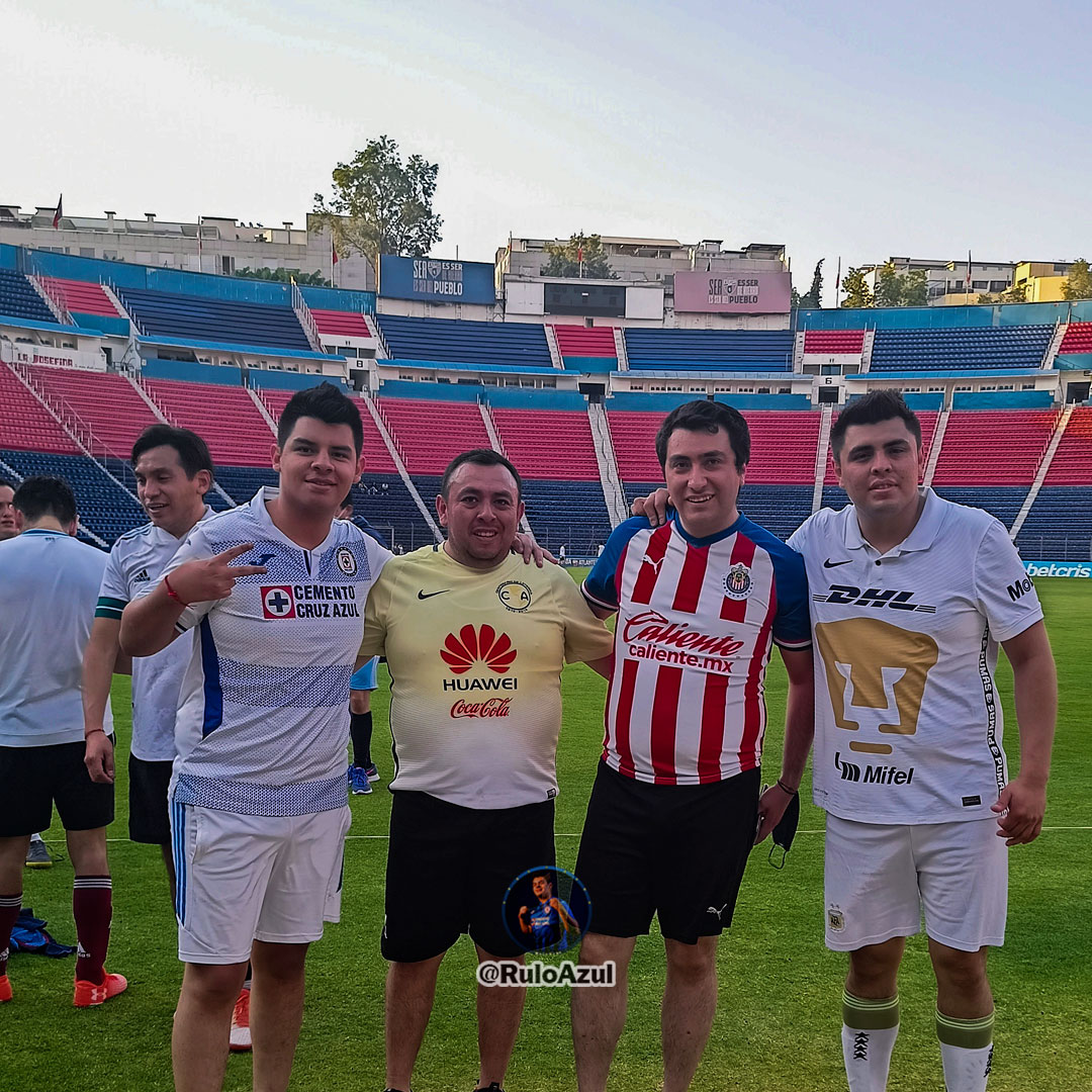 RuloAzuul's tweet photo. Una reta más ✅ para jugar en el estadio no importa el equipo al que le vas!⚽🏟️ Gracias a todos los que fueron! Ya se está preparando la de abril!🔥 
#CruzAzul #ClubAmerica #Chivas #Pumas https://t.co/VKWRDZZf9T