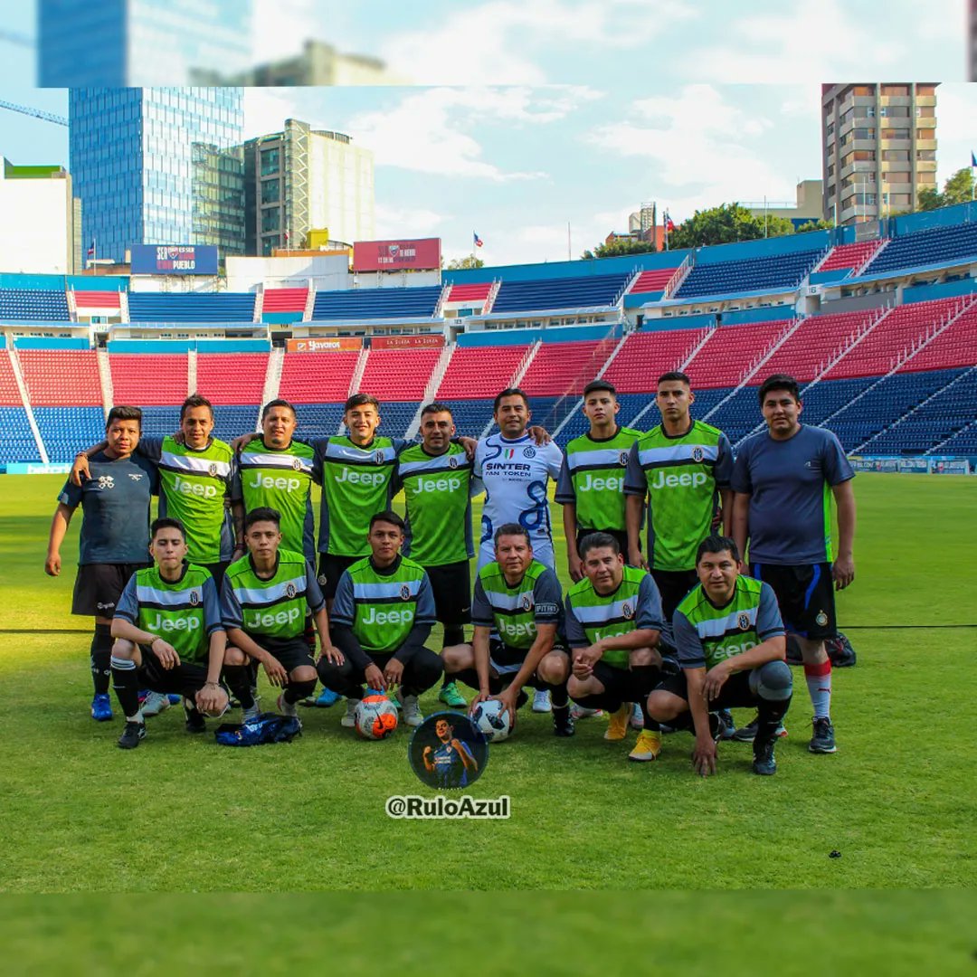 RuloAzuul's tweet photo. Una reta más ✅ para jugar en el estadio no importa el equipo al que le vas!⚽🏟️ Gracias a todos los que fueron! Ya se está preparando la de abril!🔥 
#CruzAzul #ClubAmerica #Chivas #Pumas https://t.co/VKWRDZZf9T