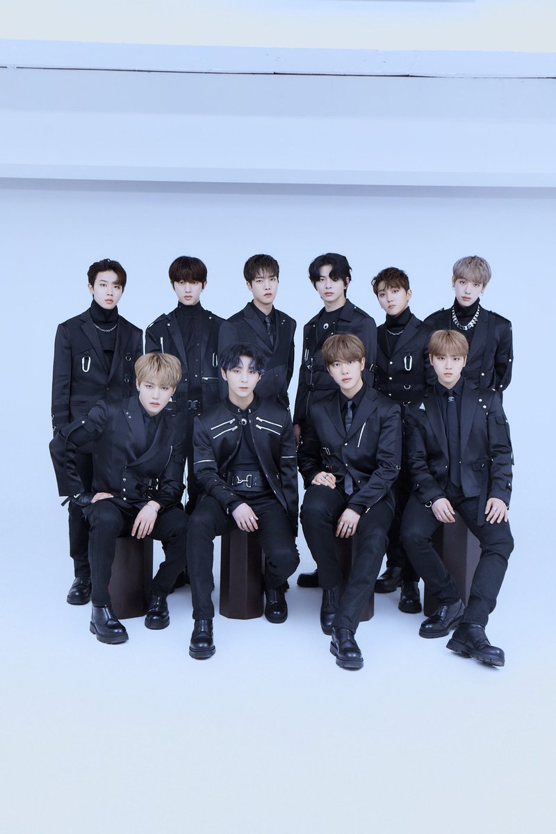 daeyoonthinker's tweet photo. wherever you’ll be, we’ll aways be here and we’ll be proud of you, our leader! 🥺💝

Waiting for the DAE that YEOL return! 
#YeolAlwaysBeOurLeader
 #GoldenChild #골든차일드 @GoldenChild @Hi_Goldenness https://t.co/beqcRm0fno