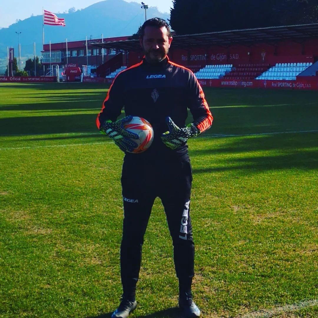 Antes de rendirte... Vuelve a intentarlo, persevera. 
Antes de contestar... Escucha. 
Antes de culparte... Aprende de tus errores. 
Antes de criticarte... Busca tú mejora. 
Antes de quejarte... Transmite confianza. 
Ante la dificultad.... Ten coraje y resiliencia.
<a href="/A1enamorado/">Arturo Enamorado “territorio portero”</a>