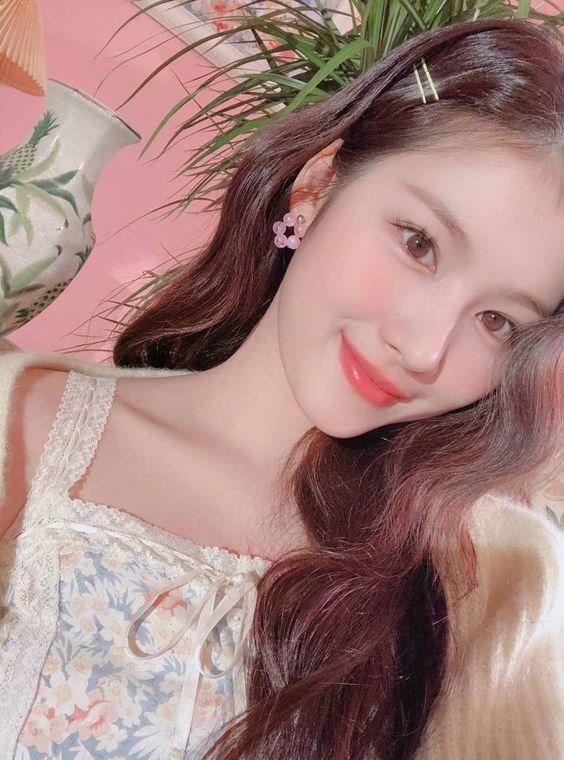 cafe4ggs's tweet photo. order: strawberry green tea with lychee jelly and strawberry popping bubbles 
for: @drainermari

from: sana
message 💌: i heard you weren’t having a good day, hopefully this makes you feel better! ily, and you’re doing such a good job <33 https://t.co/UZqkaVLNhg