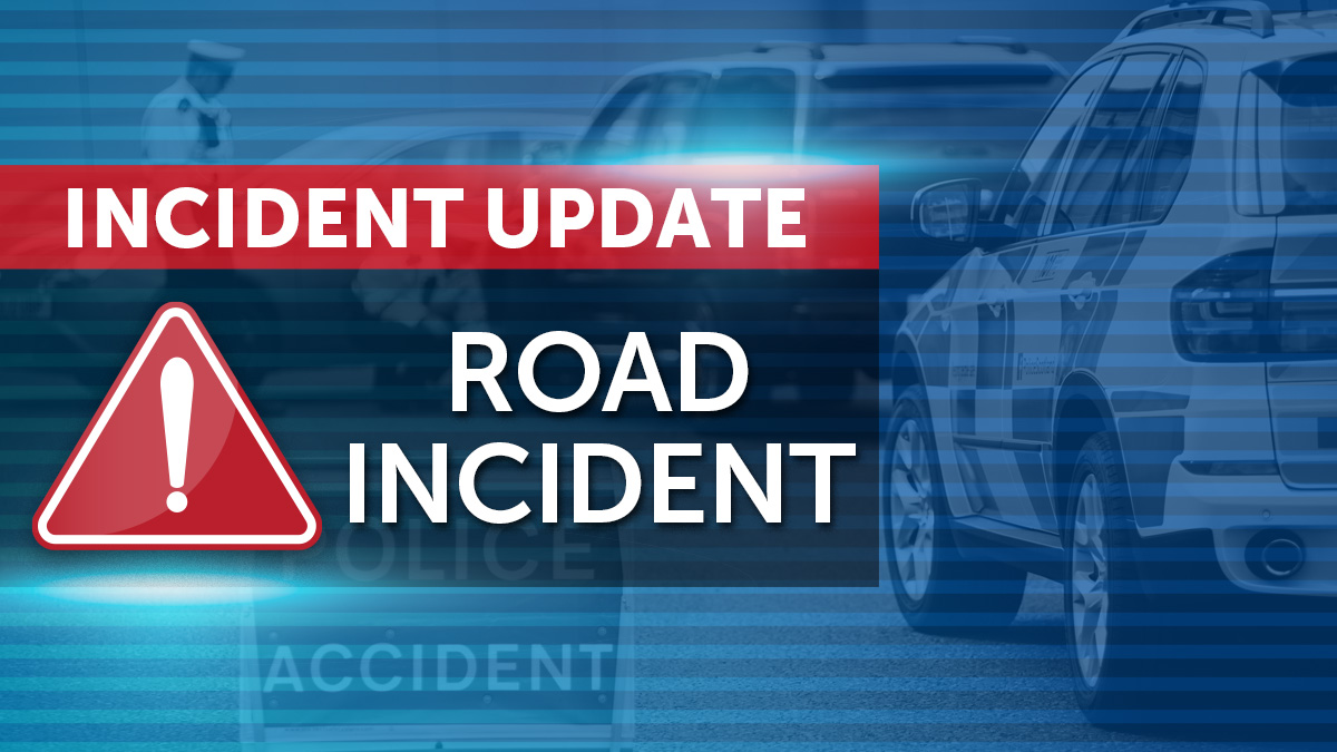 PSOSRoads's tweet photo. We are currently in attendance on the #A90 northbound, between the #A92 and #Spurryhillock junctions in relation to large amounts of brick and rock debris on the carriageway
Please slow down and be prepared to stop if directed to by one of our units
#Aberdeenshire #ADRPU https://t.co/qFktfVfd0T