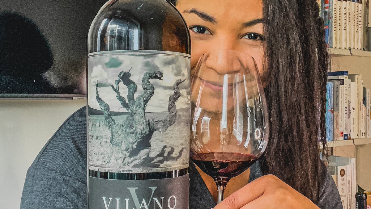 All you need to know about Ribeira del Duero in 4 wines

1 - The Land &amp; Vilano Black Edition

see our Instagram <a href="/wineriaofficial/">Wineria</a>
Don’t miss our next post tomorrow (28th)

#ribeiradelduero #winesofspain #vilano #spanishwine #spanishwines #spanishwinelover