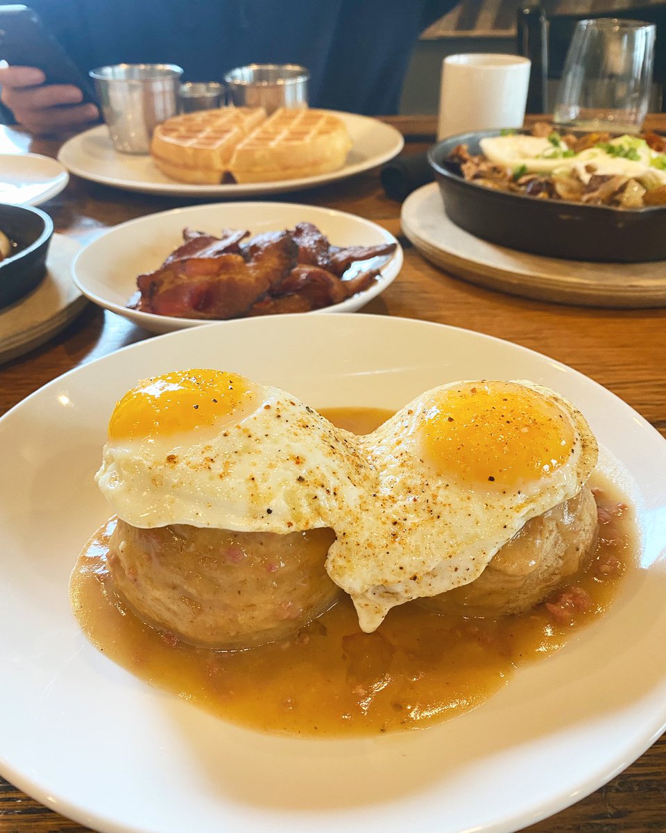BuffaloEats's tweet photo. Toutant Brunch cures any hangover. https://t.co/GH46AhW4gJ
