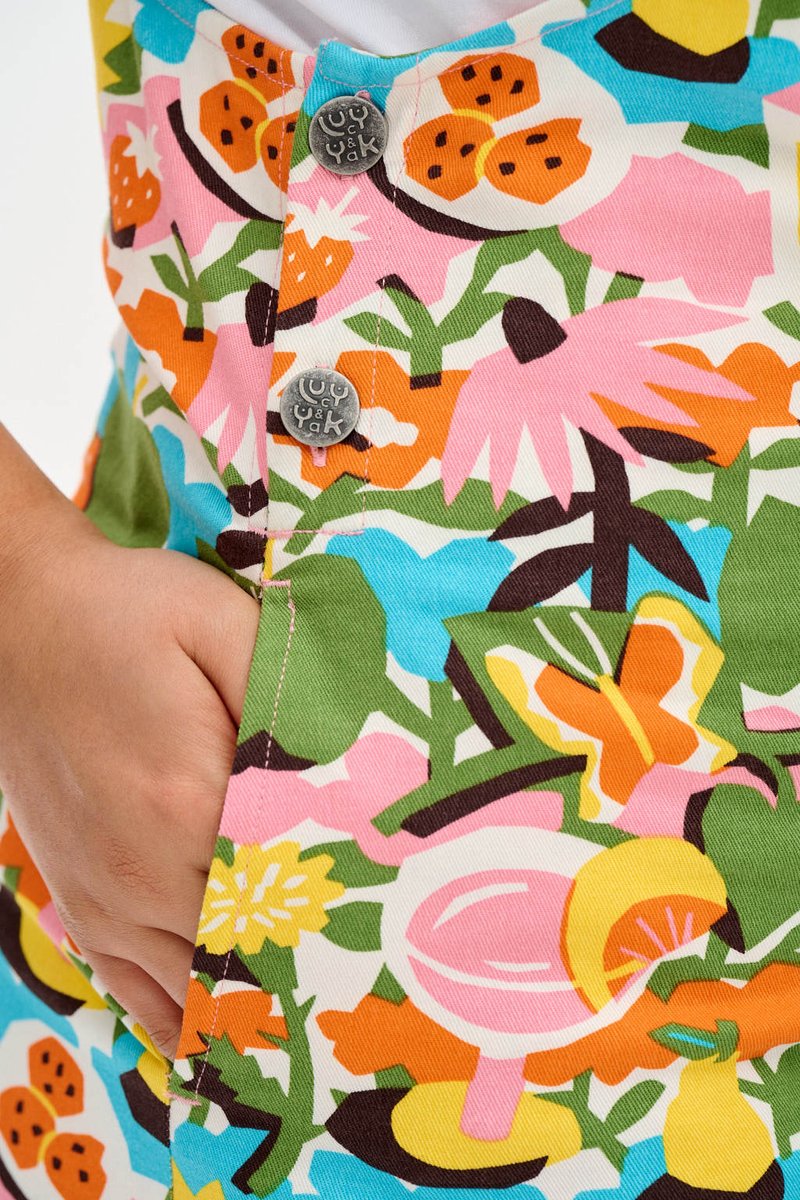LucyandYak's tweet photo. 🔎🔍 you'll NEED to take a closer look at our latest artist collab 🎨Keep an 👀 out for @asahinagata &amp; Yak next week 💫 #LucyandYak #InMyYaks #dunagrees #overalls #AbiClarke https://t.co/AT3x9s3MHD https://t.co/5EpsdaNdOE