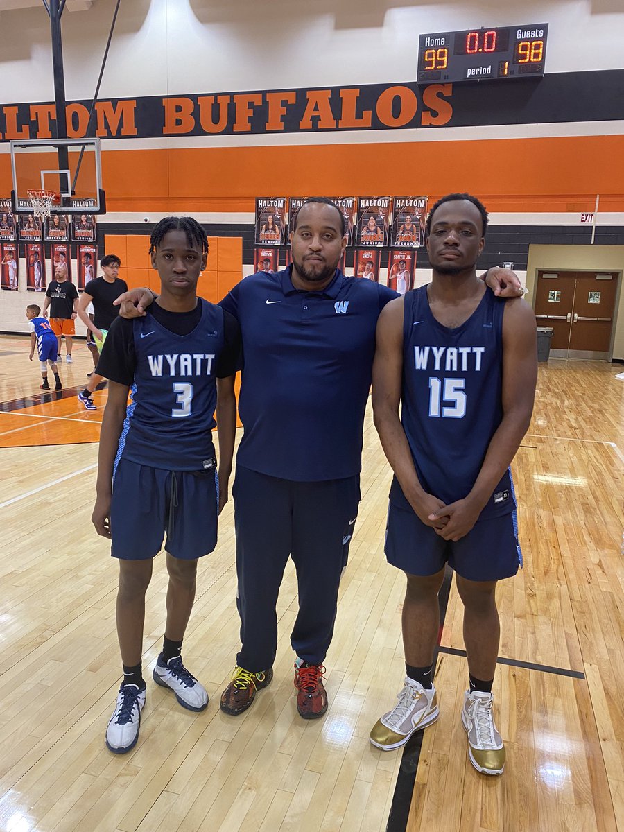 S/O to <a href="/HoopJunkie2/">Hoop Junkie</a> on the All-Star Event yesterday. The environment was top notch! It’s been a pleasure watching you work and seeing the brand rise over the years. This is just the beginning!