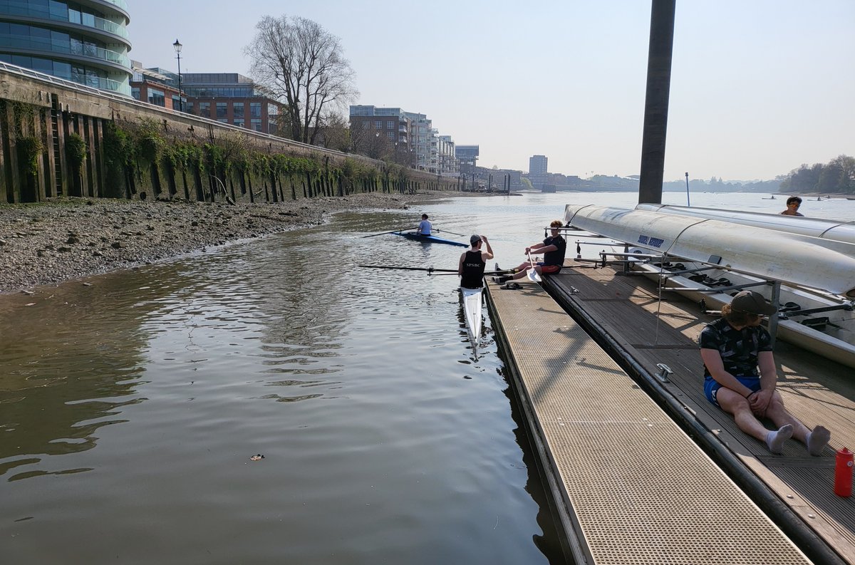 BrettSBader's tweet image. Great supporting 10 aspiring coaches from @FulhamReachBC on Day 2 @BritishRowing Session Coach - Sliding Seat course. Land and Water based coaching to develop skills and progression. #rowerdevelopmentguide #RowingForAll
 
@BR_Coach_Ed