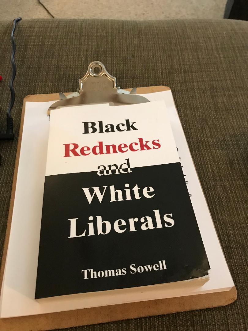 badgeredpacker's tweet photo. @stevepalec 👇  Currently reading,  Personally recommend.  #ThomasSowell https://t.co/ZXu6ivNlu9