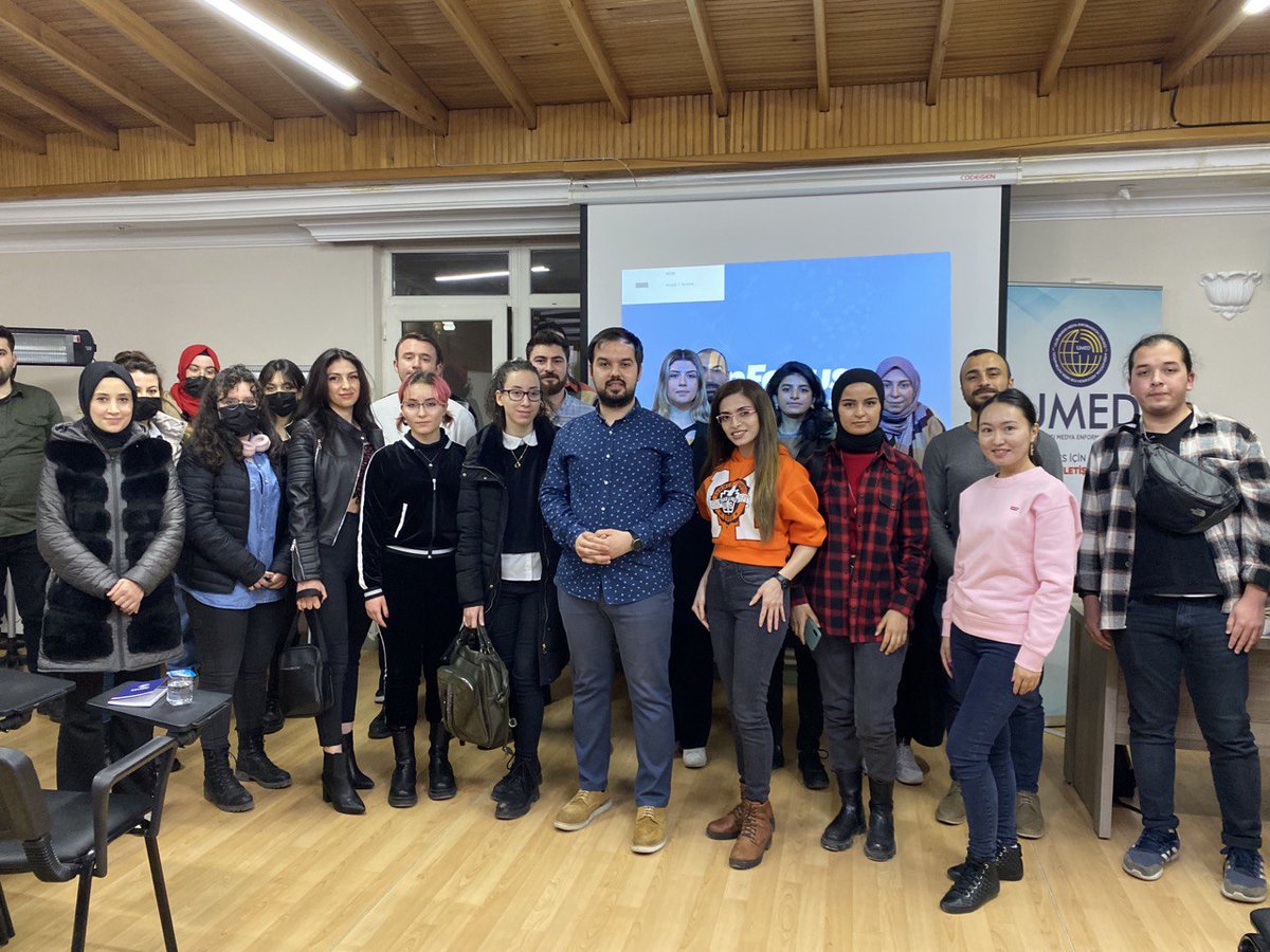 Cumhurbaşkanlığı @iletisim Başkanlığı’nın destekleriyle UMED tarafından düzenlenen Uluslararası Medya Akademisi kapsamında Ankara Yıldırım Beyazıt Üniversitesi Öğretim Görevlisi @mustafaboyuk Dijital Medya dersinde genç iletişimcilerle bir araya geldi.