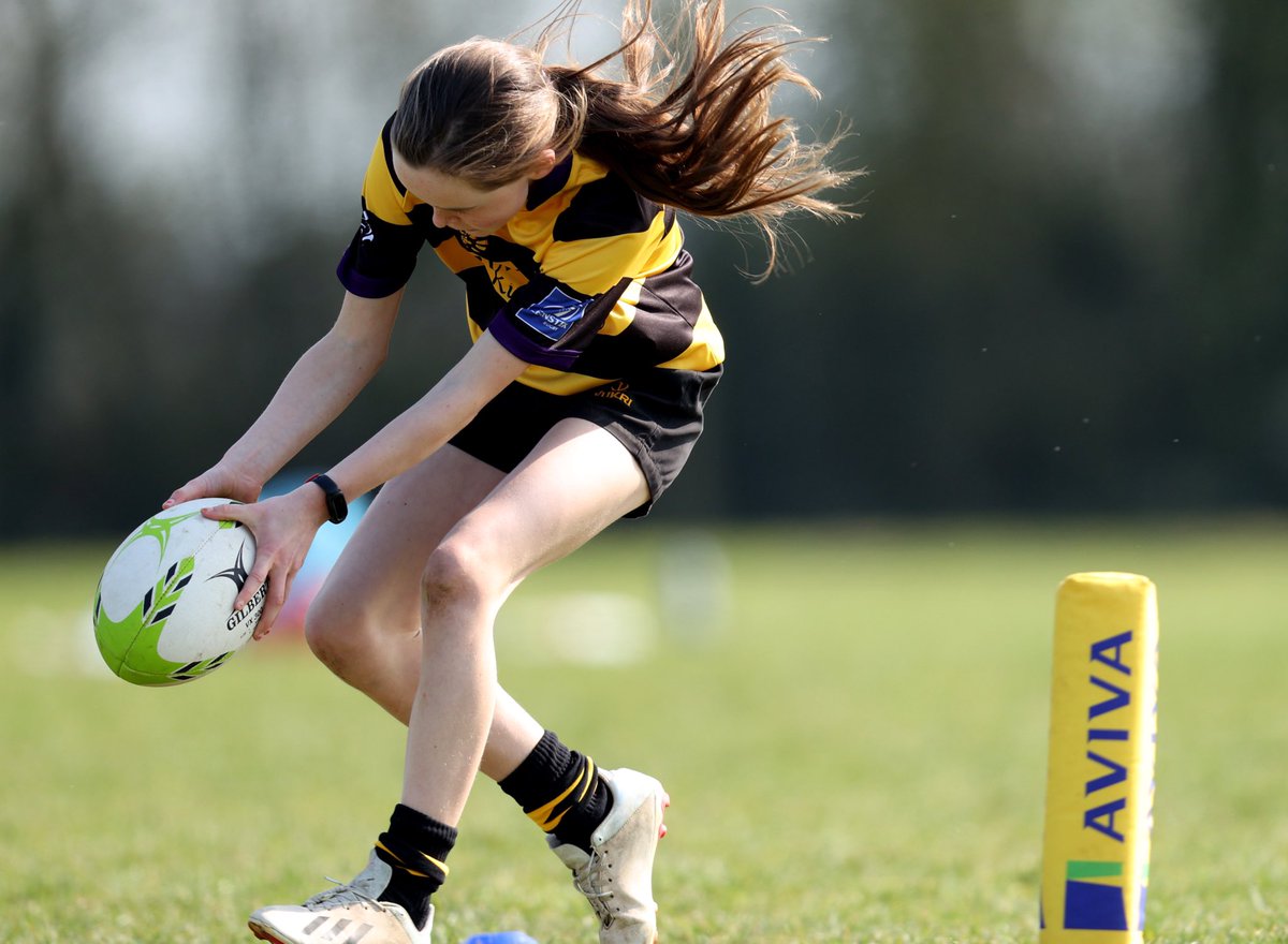 IrishRugby's tweet photo. The sun was shining on our first #AvivaMinis festival of the season. 

A huge thanks to @CillDaraRFC for hosting the Girls Featival and to all the clubs who made it such a fun day. 

 #SafeToDream #rugby https://t.co/40Yr3hTZJp