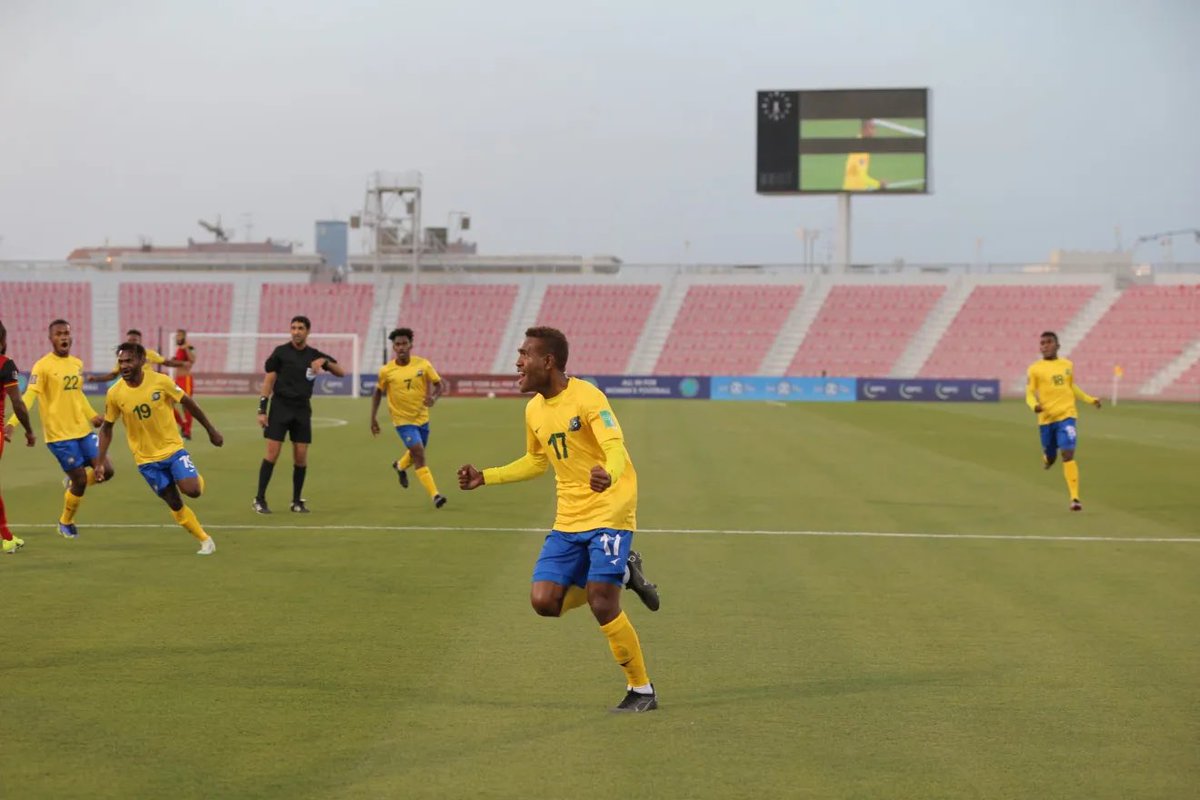 SystemFoot's tweet photo. [#WCQ2022🌏] Les #ÎlesSalomon 🇸🇧 s’imposent 3-2 en demi-finale contre la #PapouasieNouvelleGuinée 🇵🇬 !

⚽️⚽️ #Hou 32’ 65’
⚽️ #Leai 71’

⚽️ #Komolong 24’
⚽️ #Kepo 88’

#SOLPNG https://t.co/9Q4uJSYxjm