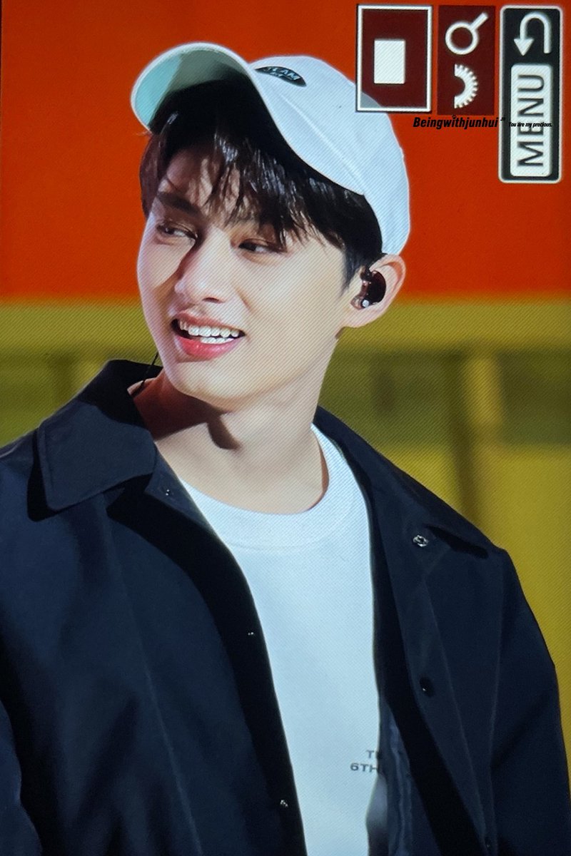 Being with junhui tweet media