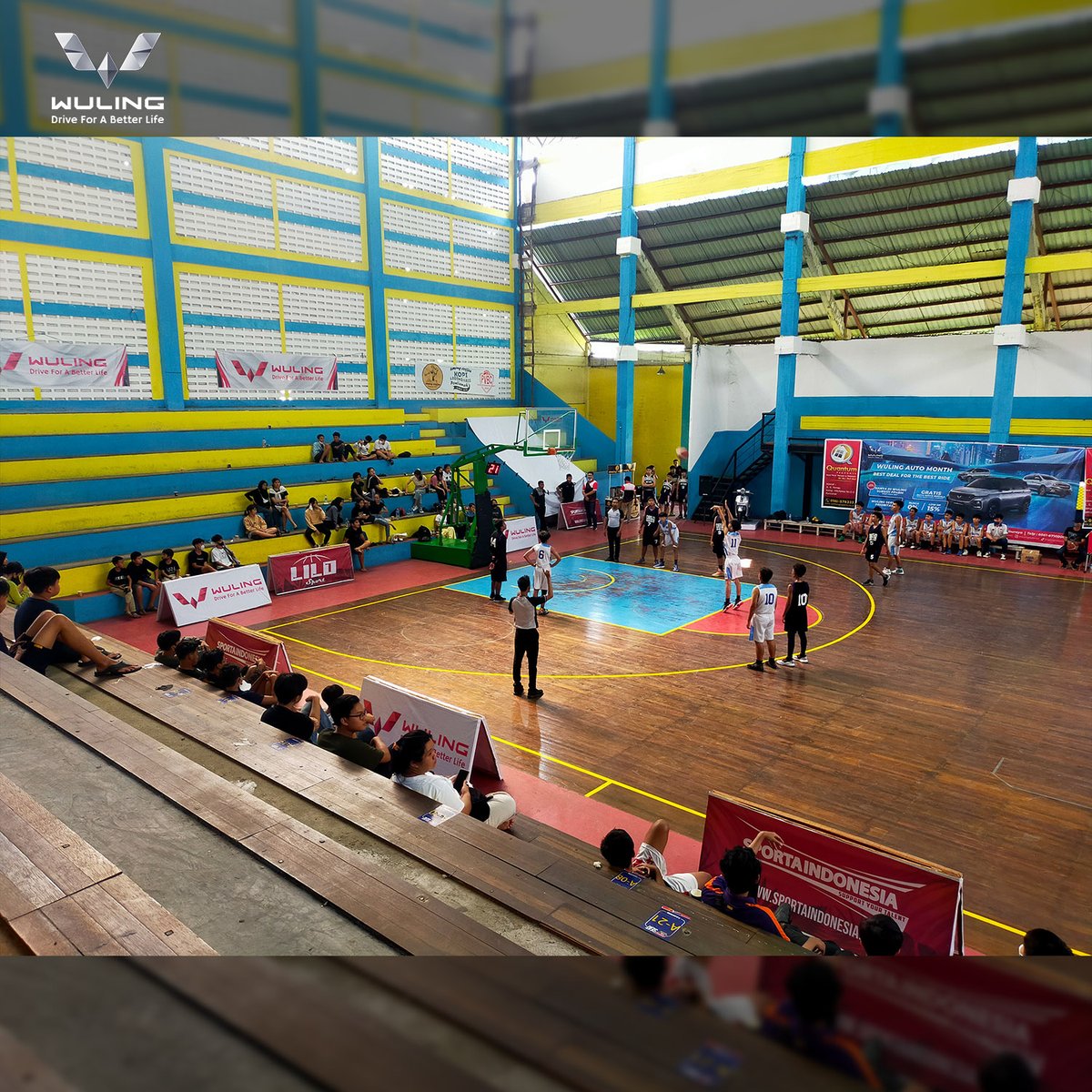 WulingMotorsID's tweet photo. Event ini, sebuah pertandingan bola basket yg diadakan oleh PVBC utk kategori pelajar usia dini & pemain basket veteran di Pontianak maupun Kalimantan Barat.
#WulingMotors #DriveForABetterLife #PVBC #PontianakVeteranBasketballCommunity #PontianakVeteranBasketballCompetition2022 https://t.co/jl3j2Uj9sn