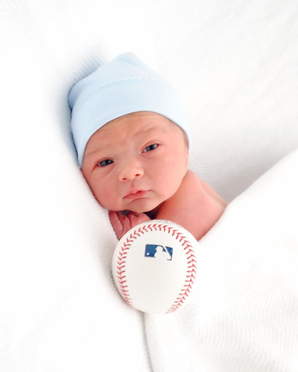 Introducing our newest Cub, third in the lineup, Everett James Robertson 🤍