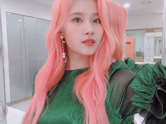 cafe4ggs's tweet photo. order: strawberry ice cream
for: @ezaki2x

from: sana, chaeyoung and tzuyu
message 💌: strawberry ice cream will always remain superior https://t.co/tpCIBw8r9u