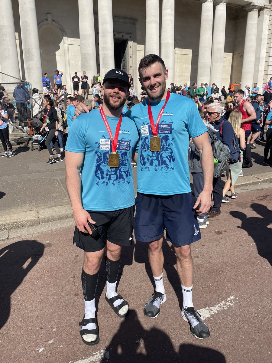 Mr Griffith completing the Cardiff half marathon in a time of 1 hour 40 minutes. Thank you <a href="/Run4Wales/">R4W 🏃🏴󠁧󠁢󠁷󠁬󠁳󠁿</a> for hosting a great event 👍🏼🏃🏻‍♂️