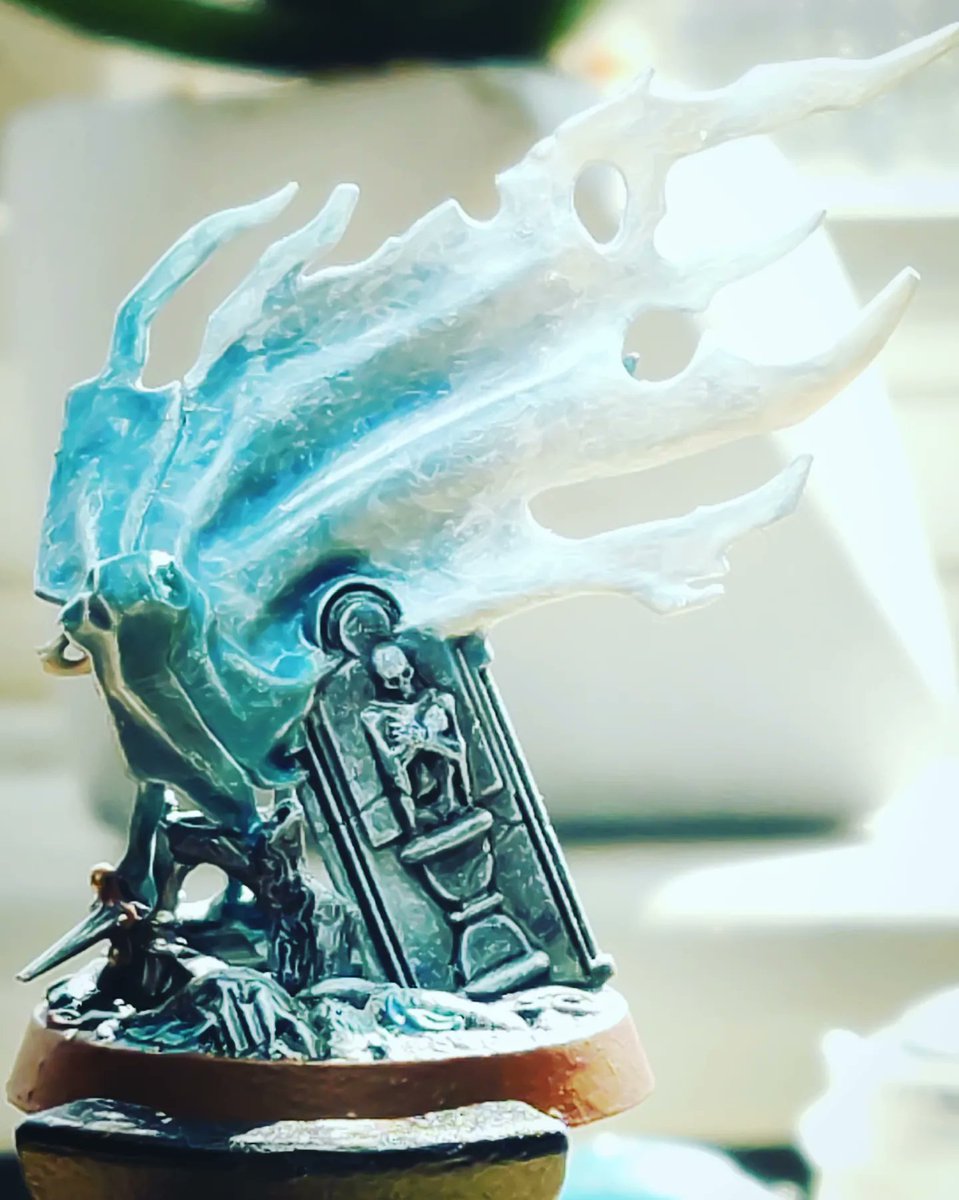 staticintheair's tweet photo. 💀💎 Here's another blu ghost!! Had practice blending colours and getting some motion/flow. 💎💀

#painting #artwork #modelpainting #warhammer #miniaturepainting #art #horror #fantasyart #ageofsigmar #gamesworkshop #fantasy #horror #ghost #spectre #warhammerfantasy #miniature https://t.co/mBVZh4HLmt