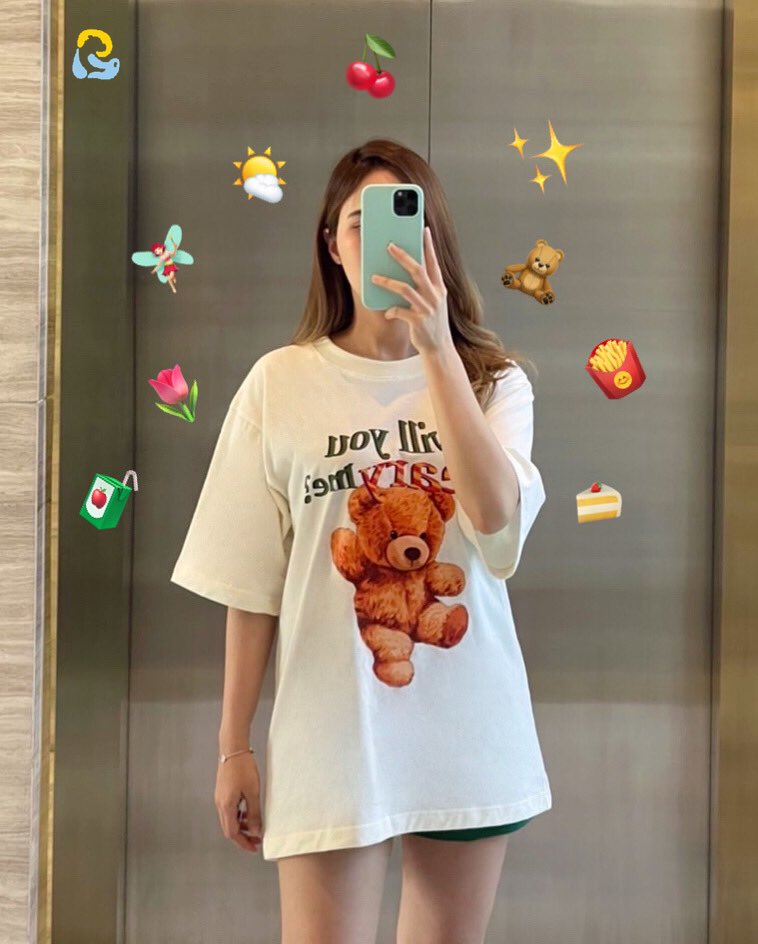 WILL YOU BEARY ME? ✨

pre-order on 1st April 2022
12.00 PM onwards 

• cotton 100% super soft 
color: offwhite 
unisex

oversize
chest: 44”
length: 29”

model: 158 cm.

price: 690 THB
free shipping 
order pls click link in bio 

#bearybkk