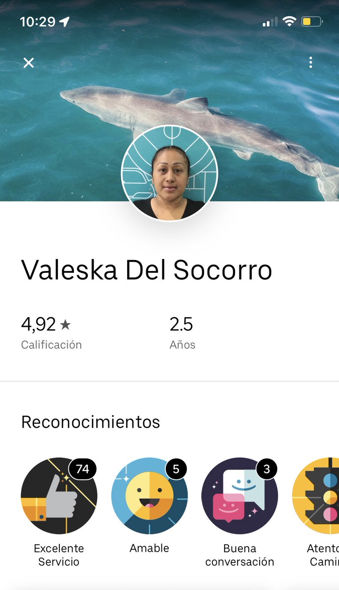 valpharo's tweet photo. Uber convirtiéndose en los taxis rojos que tanto odiamos y dejamos de usar por su asqueroso servicio, tras de todo pido ayuda en el app y no lo solucionan xq no leen bien o simplemente no les importa. Esta fue la poco profesional que hizo eso. #UberCR https://t.co/wZTqb6MbZq