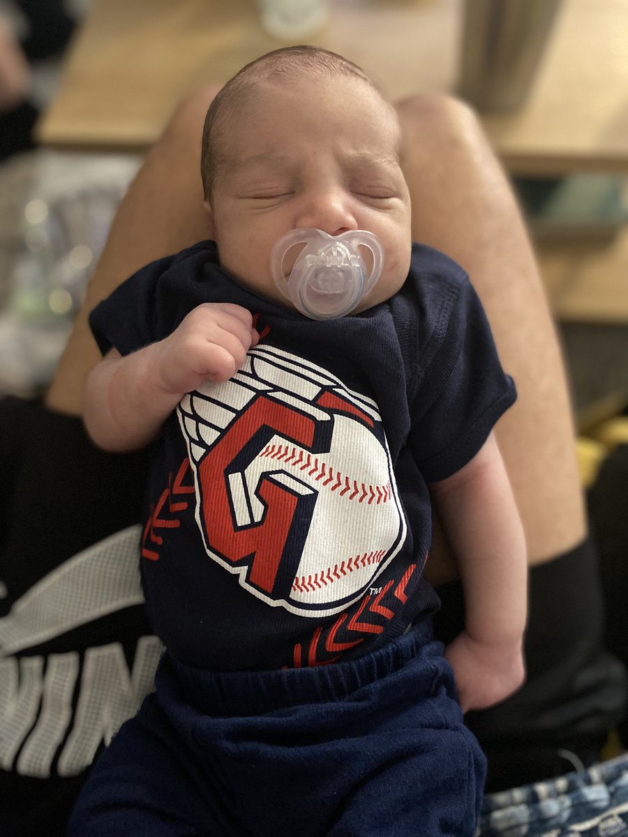 MarcusSpiva's tweet photo. The worlds smallest @CleGuardians fan!! https://t.co/43fUAGRXC5