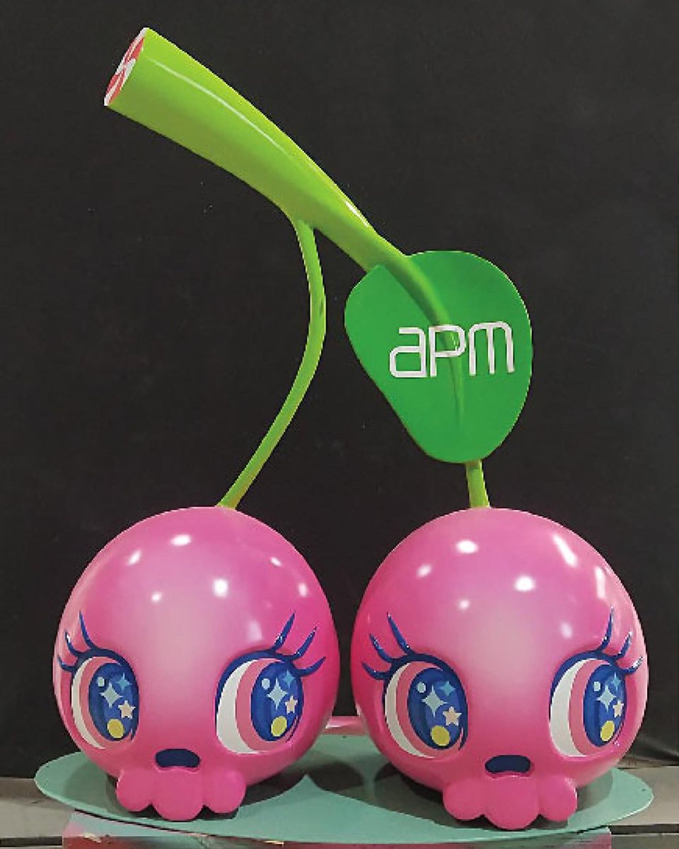 And yet, another set of giant cuties made  for the upcoming exhibition happening <a href="/apmhk/">apm-millenniumcity</a> mall, on April 1st. Swipe left to see the progress! 
🌈🌈🌈#adobe #illustration #illustrationartists #illustrator