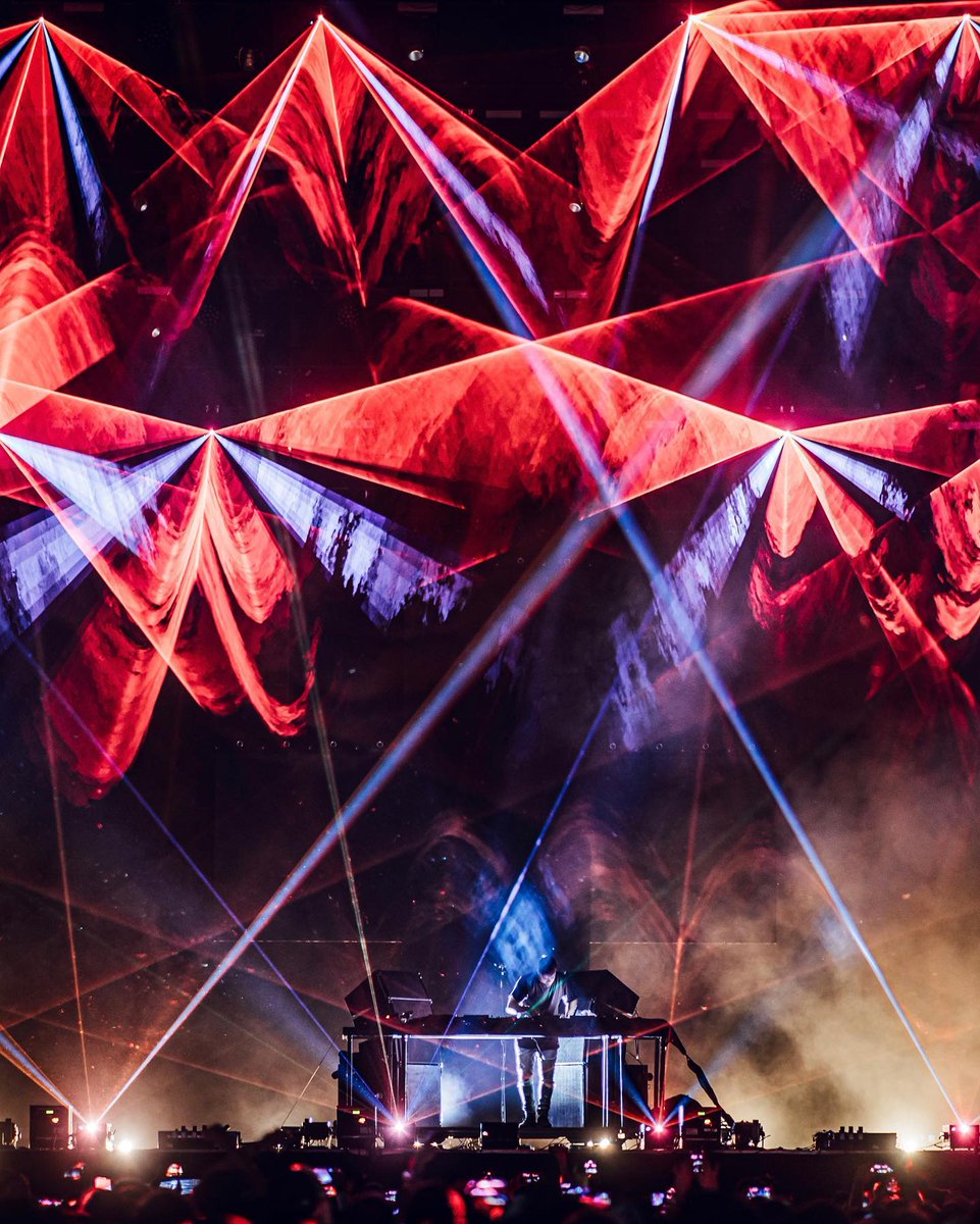 MartinGarrix's tweet photo. ESTEREO PICNIC THANK YOU!!! was so good to be back, missed you! until next time ❤️ https://t.co/tNIHrVOYOm