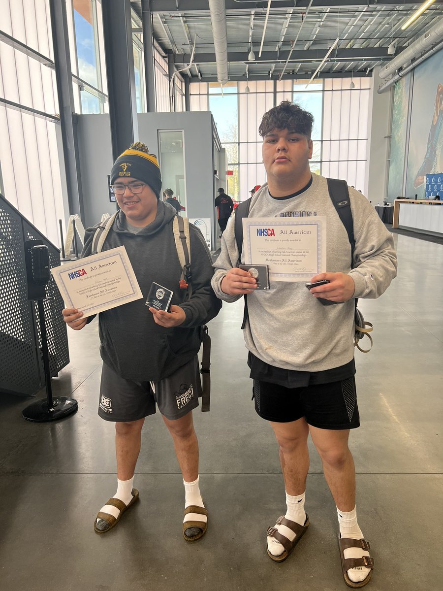 GCHSWrestling's tweet photo. Congratulations to our 2 NHSCA All Americans, Sebastian Lopez-2nd and Brayden Hill-5th! https://t.co/hDQYCtTzsY