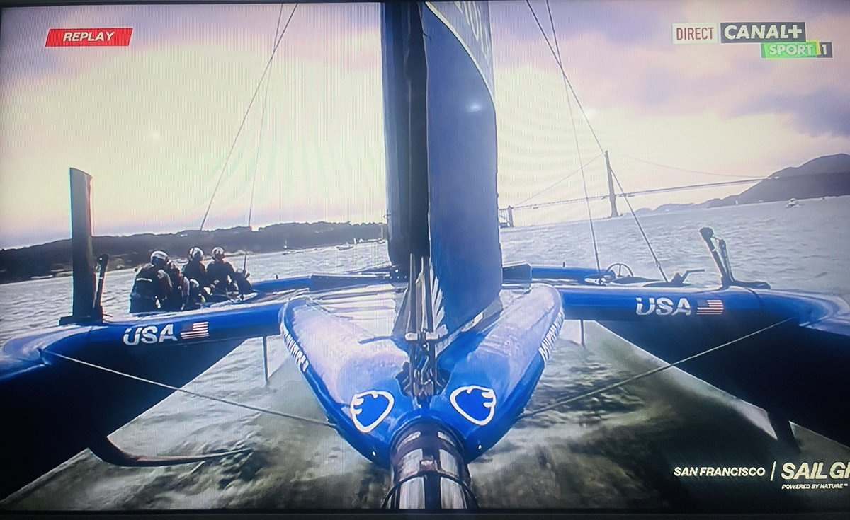 Balde_souare's tweet photo. J’aime bien ces voiles #SAILGP
Le #Goldenstatebridge en arrière-plan. Awsome… #SanFrancisco https://t.co/i3Qq2MvwjR