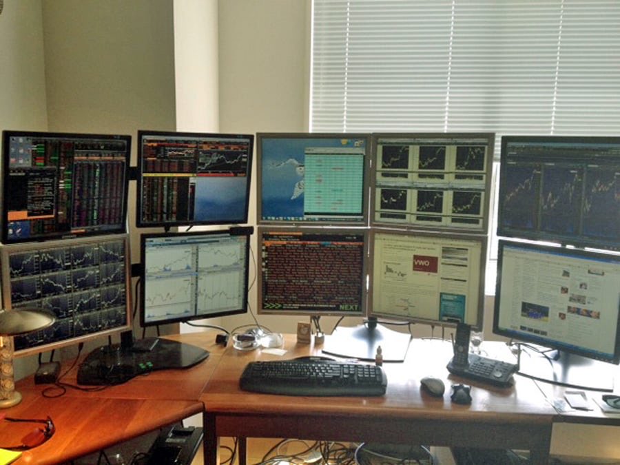 Barnacules's tweet photo. @msliz__ You need like 75 tabs open now since you mods for all the internet VIP’s now 😂 #SuperMod

We need to get you a wall of monitors so you can look like one of those stock traders but with Twitch channels 🤓

Lovers you Liz 🤗 You’re a special kind of awesome ❤️ https://t.co/DW7Gh7qFVX
