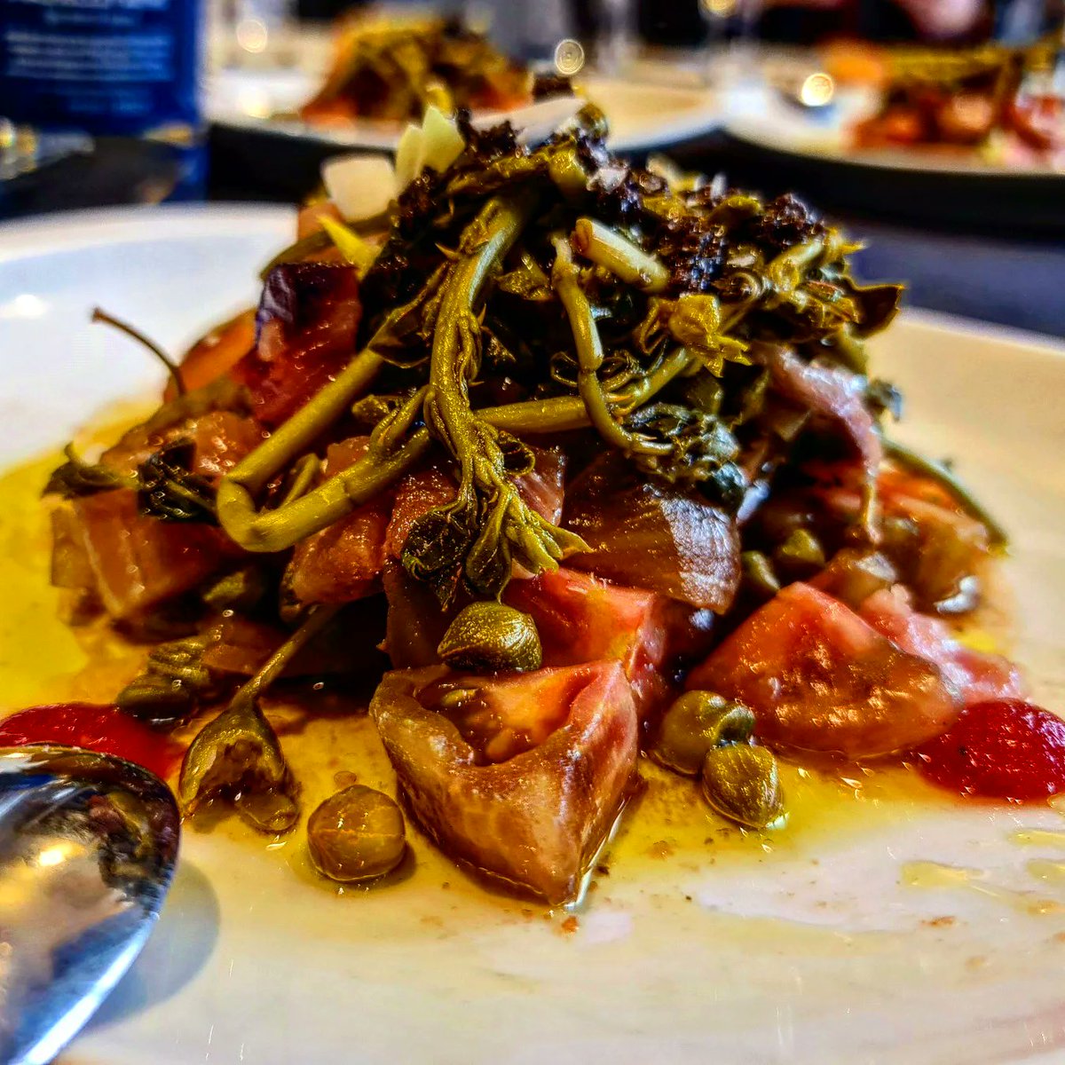carcab25's tweet photo. 😋Espectacular el menú servido por Mamen y Fernando, durante la entrega del premio #MursiyaMezzé, otorgado por el Club Murcia Gourmet

#1001saboresregióndemurcia #Regiondemurcia https://t.co/4itAjmKVZk
