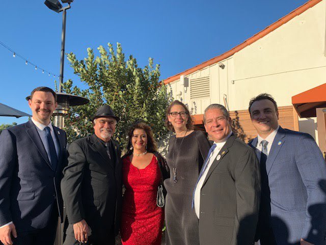 VoteNickSchultz's tweet photo. I was thrilled to support #HomeAgainLA by attending their “Burgers, Bourbon & Bowties Gala” last night. #Burbank residents & community leaders joined to celebrate this wonderful organization. Thank you to all of the event organizers & congratulations on a successful event! https://t.co/oBlHL4RagZ