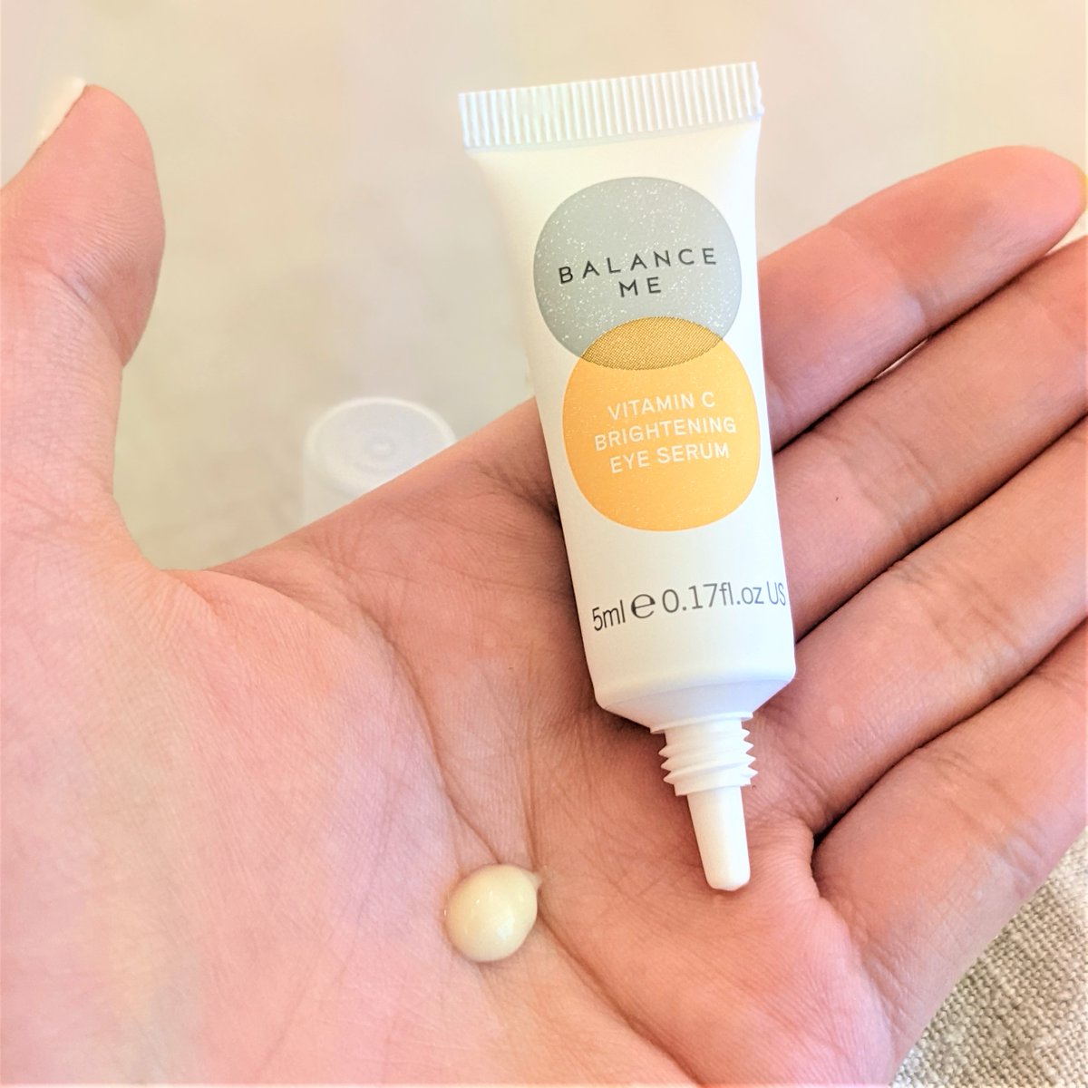 tempacochan's tweet photo. #ルックファンタスティック 2月号に入ってた
#BALANCEME
VITAMIN C EYE SERUM
使いました！

HPより
目の下はふっくらと滑らかになり、目に見えて明るくなります。睡眠不足でも8時間眠ったように見えます。

▼開封動画
https://t.co/sGm5G4qxCT

@LookfantasticJP @lookfantastic @balancemeskin https://t.co/f6UFaPFDtz