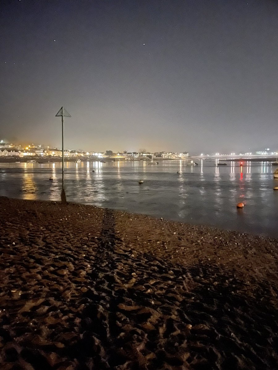 _IanAdams's tweet photo. @DorsetHeloPilot The same here Chris! #ShorePatrol #Teignmouth https://t.co/llGrqkuxPr