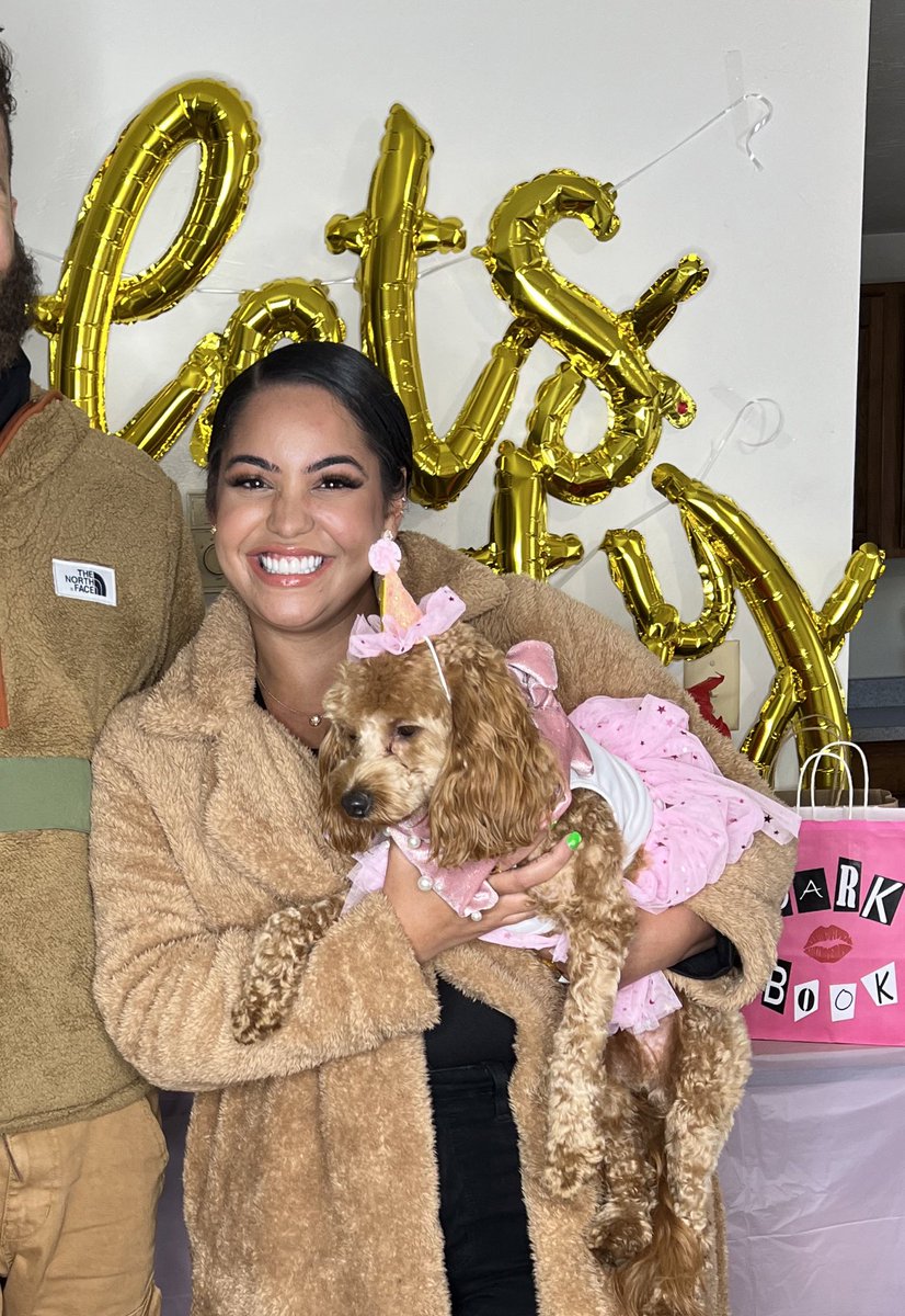 Jennifer_S04's tweet photo. Happy birthday to my little cutie Kali #MeanGirls #Barkbook @Adore_Varquidia https://t.co/H6eQV2lTep