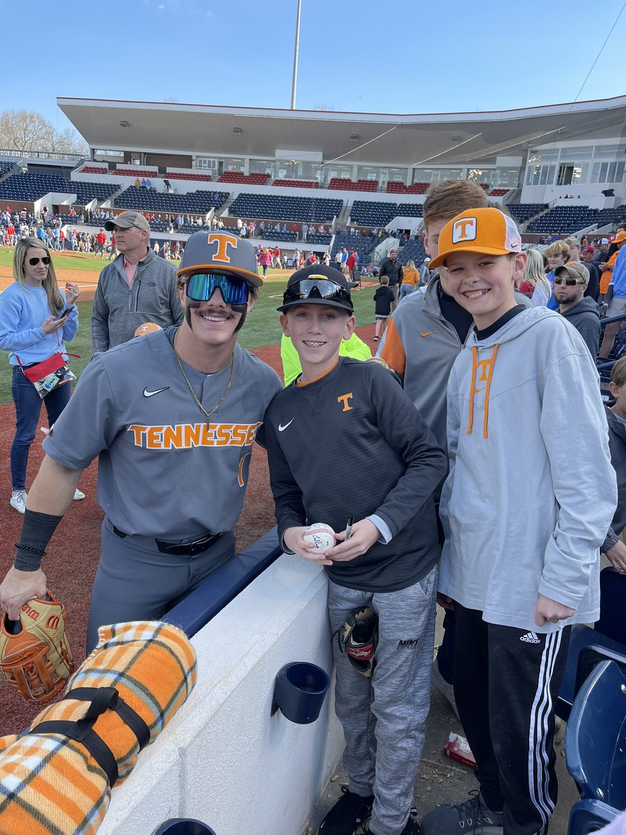 BuchananClint's tweet photo. VOLS Sweep!! Good weekend in Oxford. https://t.co/8Czkq3x8BS