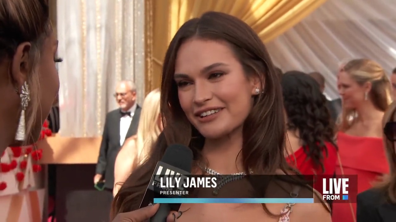 E! News on Twitter ""No more icons" 😂 Lily James blessed our carpet at(02)
