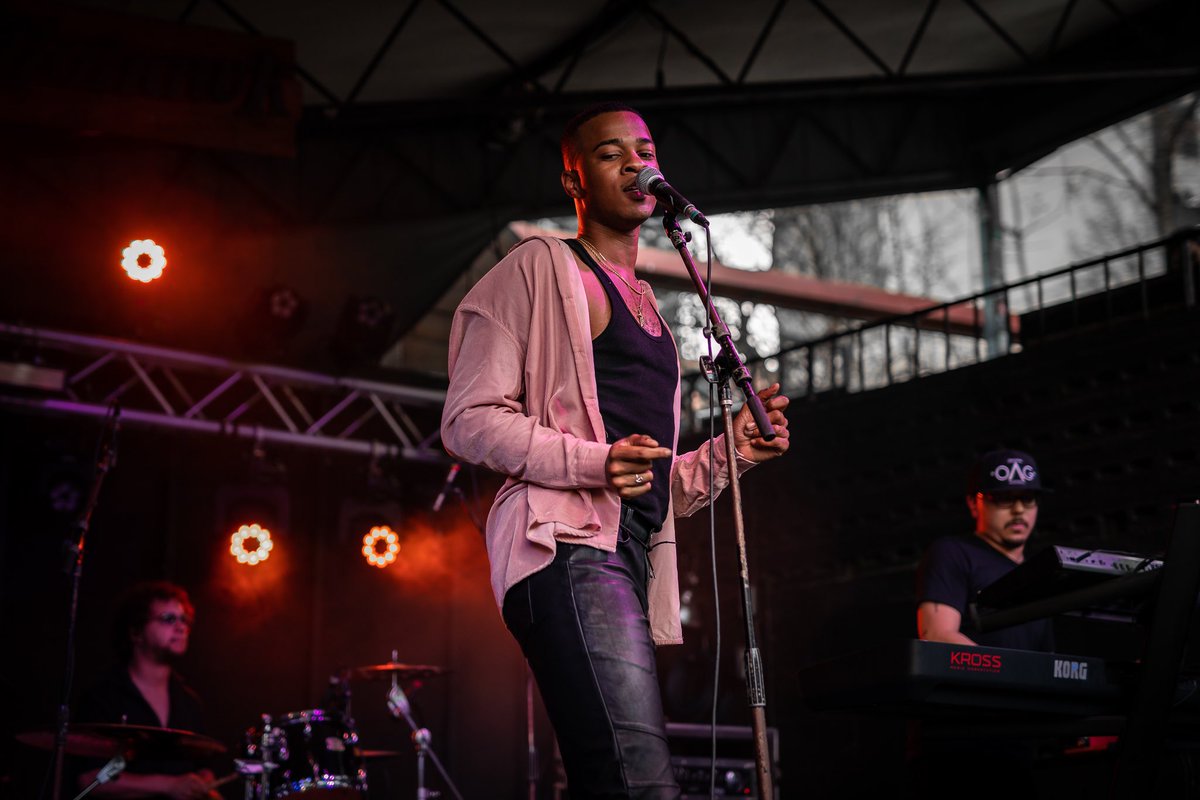 rabinjakeATX's tweet photo. @justdrint performing last night at @mohawkaustin for a @Blackfret showcase 📸🙏🏼❤️ https://t.co/RmuVSa7VTD