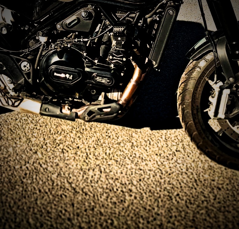 SvKelen's tweet photo. C'est normal d'être beaucoup plus excitée par le fait d'aller chercher ma nouvelle moto demain soir que par la perspective d'un rencart ou il faut que j'aille consulter? https://t.co/l07UFoloVy