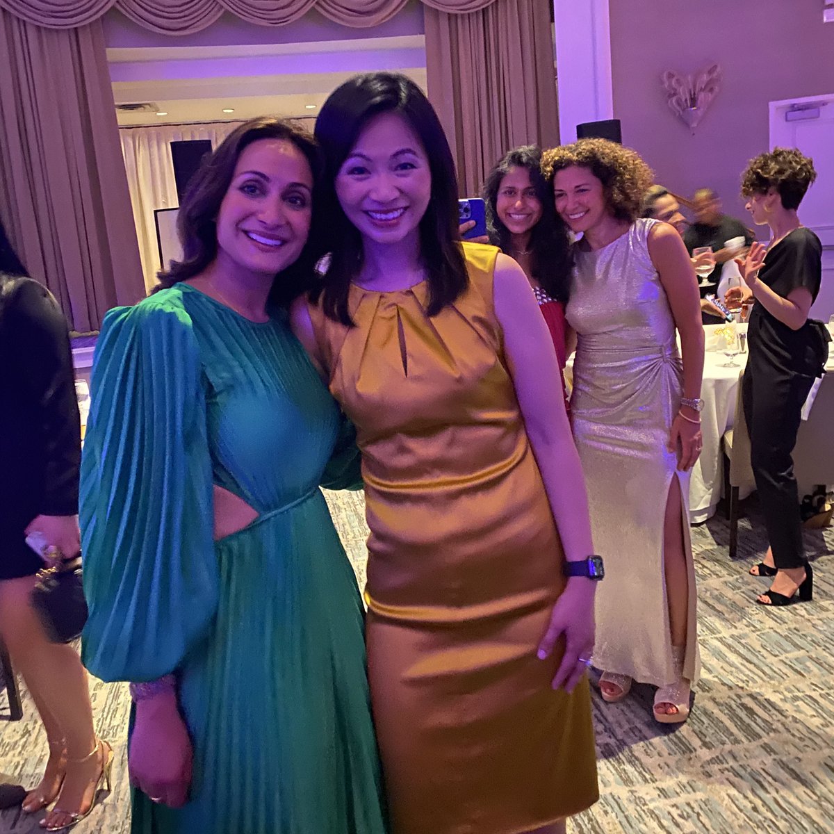 From virtual acquaintances through ACG Research Committee to “real-person” friends @ScrubsNHeels. We are here to lift up one another! @BMoshiree @AudreyGIdoc #ScrubsNHeels22 #ScrubsNHeels #WomeninGI #GITwitter @AmCollegeGastro