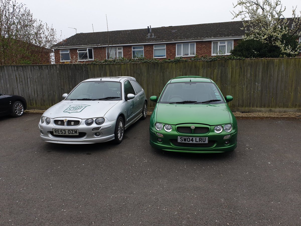 mg40event's tweet photo. The next generation of mg enthusiasts meeting at our HQ #kimberhouse
Remember to get your tickets for saloon day on 16th july as part of the mg40 celebrations, by following the link below 

https://t.co/WxL3rCSpJD https://t.co/wcPoJ60wuc
