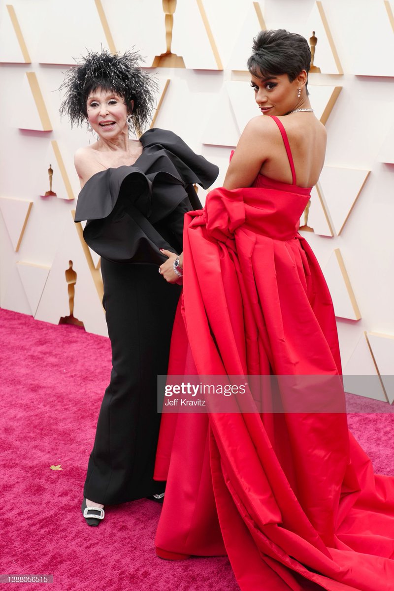 Steven Spielberg, Rita Moreno and Ariana DeBose attend the 94th Annual Academy Awards in Hollywood. More📸 #StevenSpielberg #RitaMoreno #ArianaDeBose #Oscars 👉bit.ly/3IJfJgi #AcademyAwards