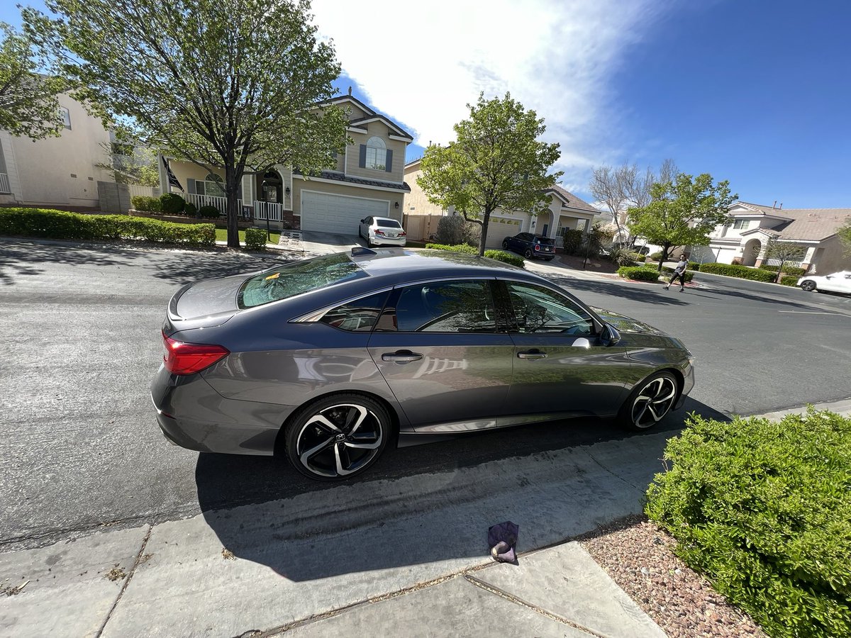 gracecarlinn's tweet photo. selling my 2018 honda accord sport driven 52k miles!!! mint condition, clean title! dm me if interested!! https://t.co/KYND8amb6n