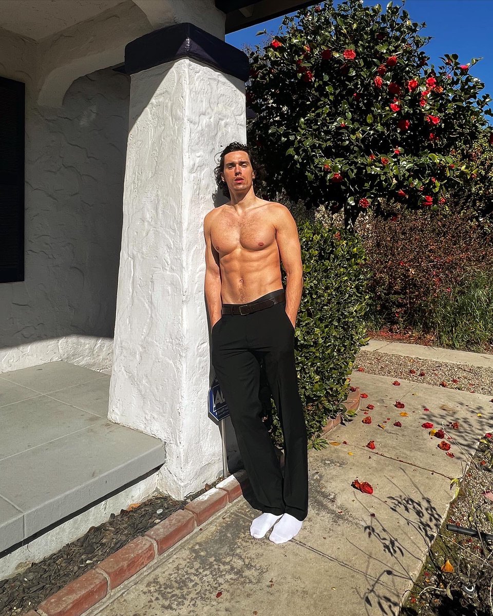 theadamdawda's tweet photo. Vitamins at last ☀️ https://t.co/VGTpM73qtd