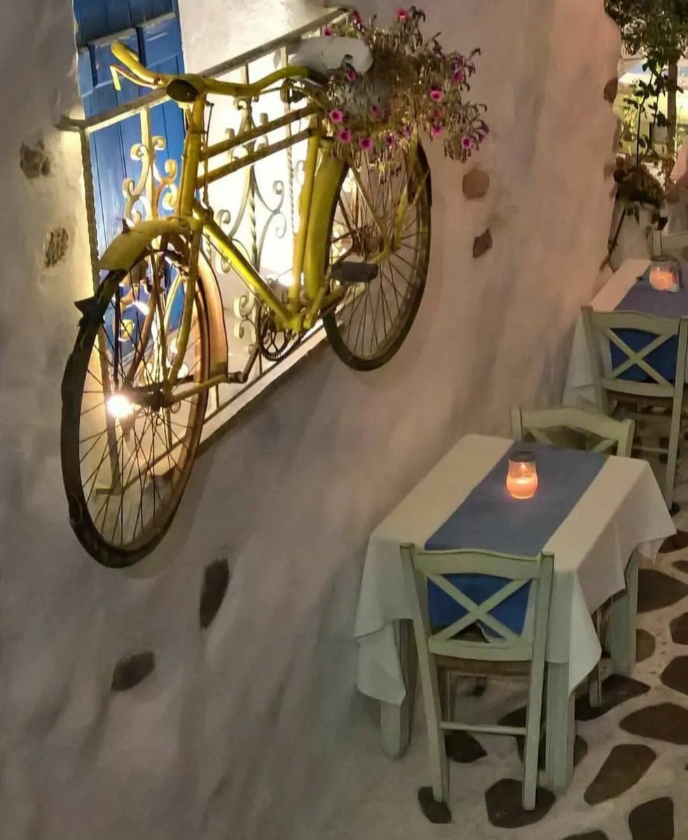 MarionK__'s tweet photo. Γιατί τα ξαφνικά...είναι τα καλύτερα... #Food #friends #having_fun https://t.co/iazJsqKFqM