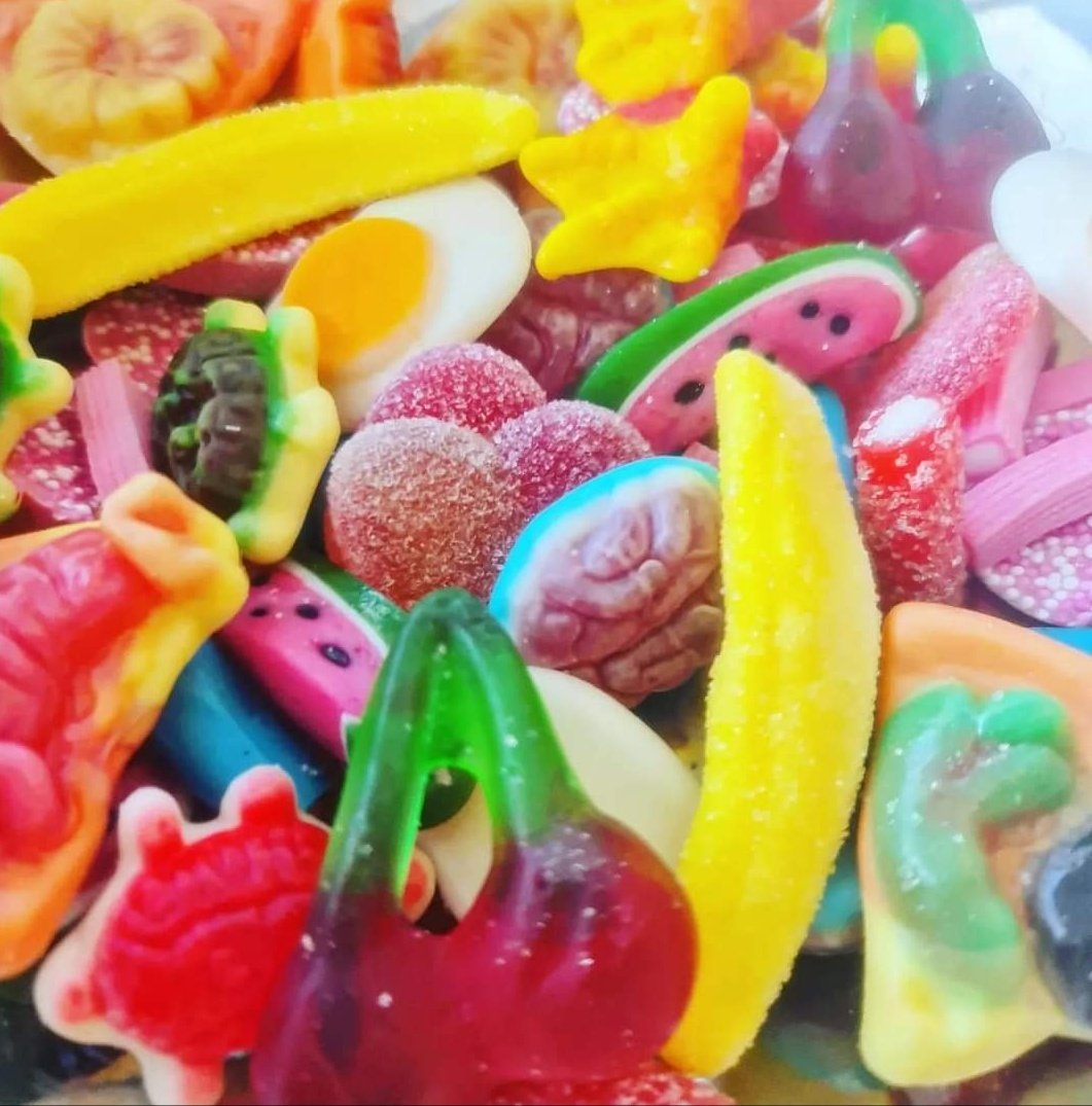 Pick your own mix!😛

How delicious does this customers cutomised mix look! 🤤

Available in 350g and 1kg pouches! Order yours now, dm us or head to our website. 
-Link in bio ❤

#DownSweetLane