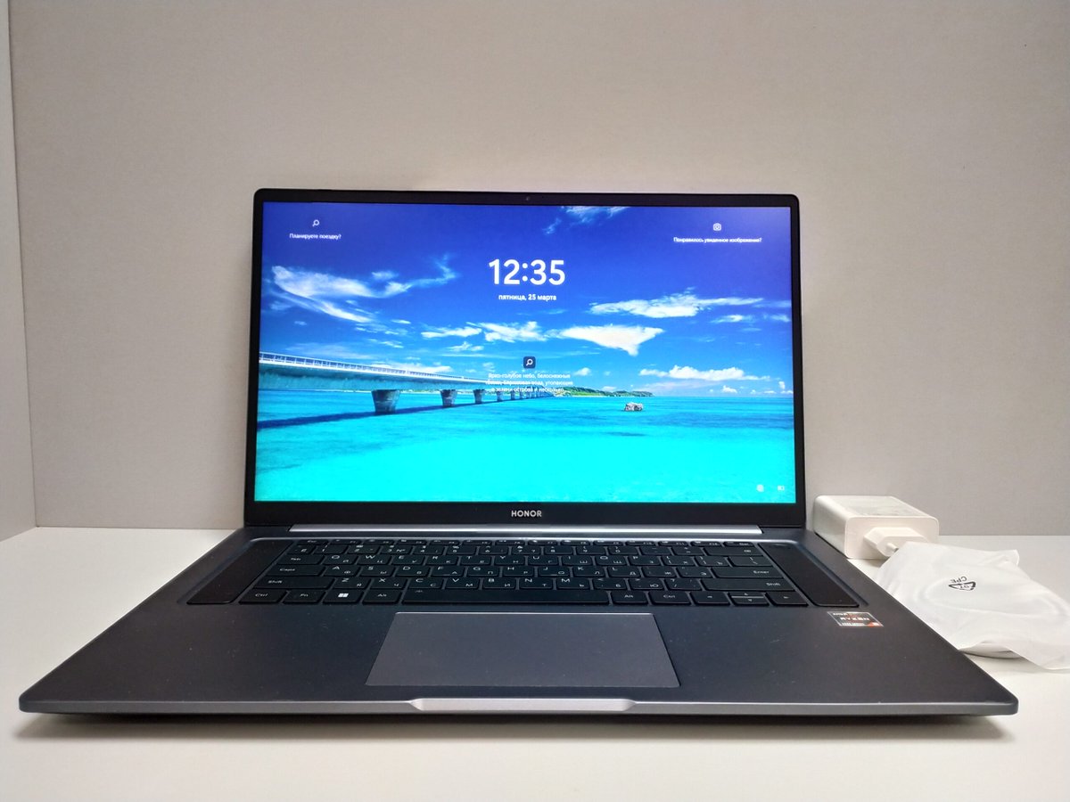 mrandroidru's tweet photo. Обзор ноутбука HONOR MagicBook 16 с мультиэкраном, AMD Ryzen 5 5600H, 16ГБ ОЗУ и SSD на 500ГБ - https://t.co/UhZEeQX9dm https://t.co/gfOCeAX5bP