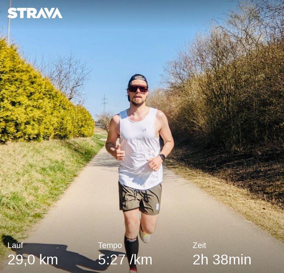 TRudgass's tweet photo. Endlich wieder dabei und dann gleich überzogen… Gute Motivation der #byebye03 https://t.co/0hhXP19GXN