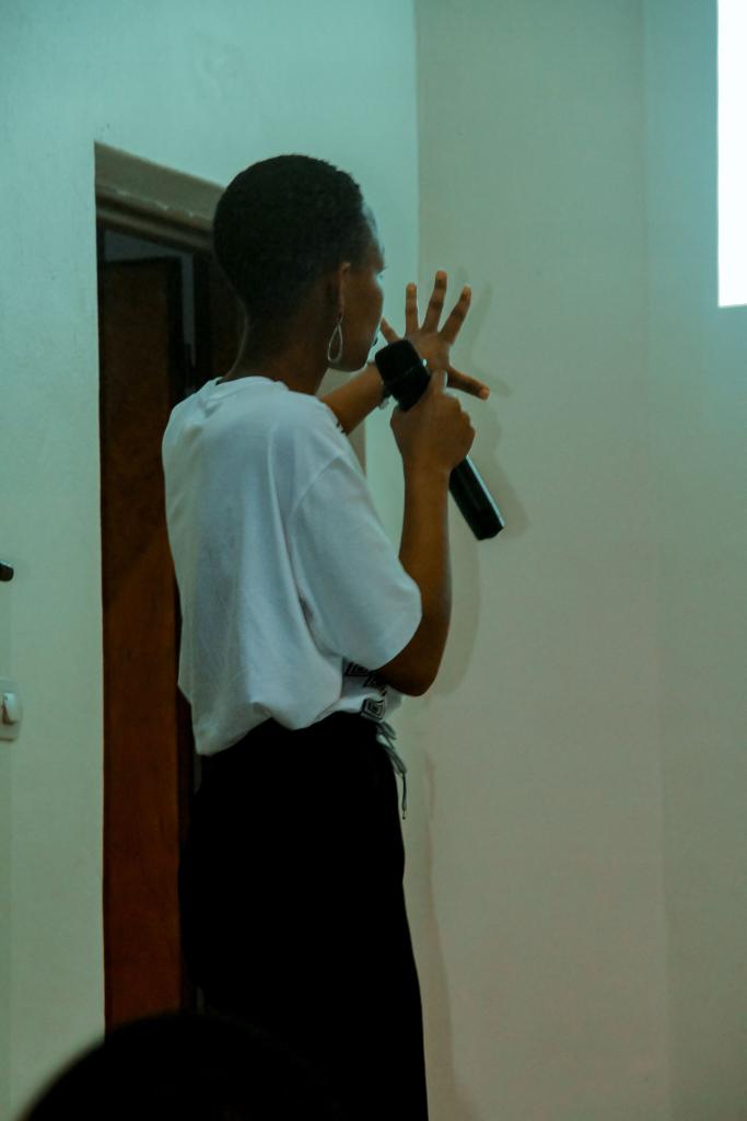 LadyvividUR's tweet photo. Ongoing Presentations of 6 finalists competing to win the Lady Vivid UR competition♥️. @ThecampusRw @Uni_Rwanda @UR_CMHS @Rwanda_Edu @RwandaGender https://t.co/PxTQqyKxCy